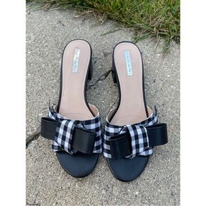Tahari Danbury sandal/mules